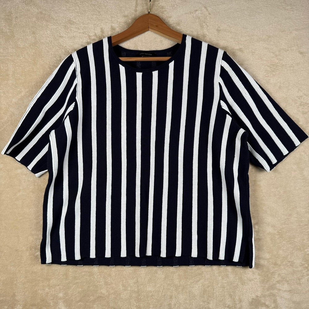 Ann Taylor XXL Navy & White Striped Knit Top Short Sleeve Casual‎ Blouse